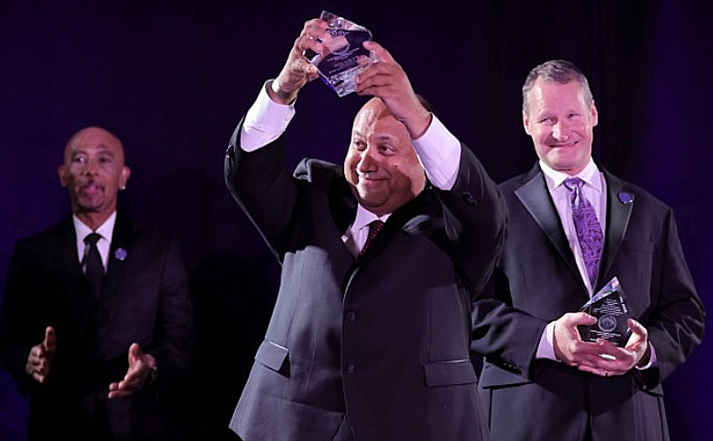 Dr. Sunder Receives Golden Axon Leadership Award